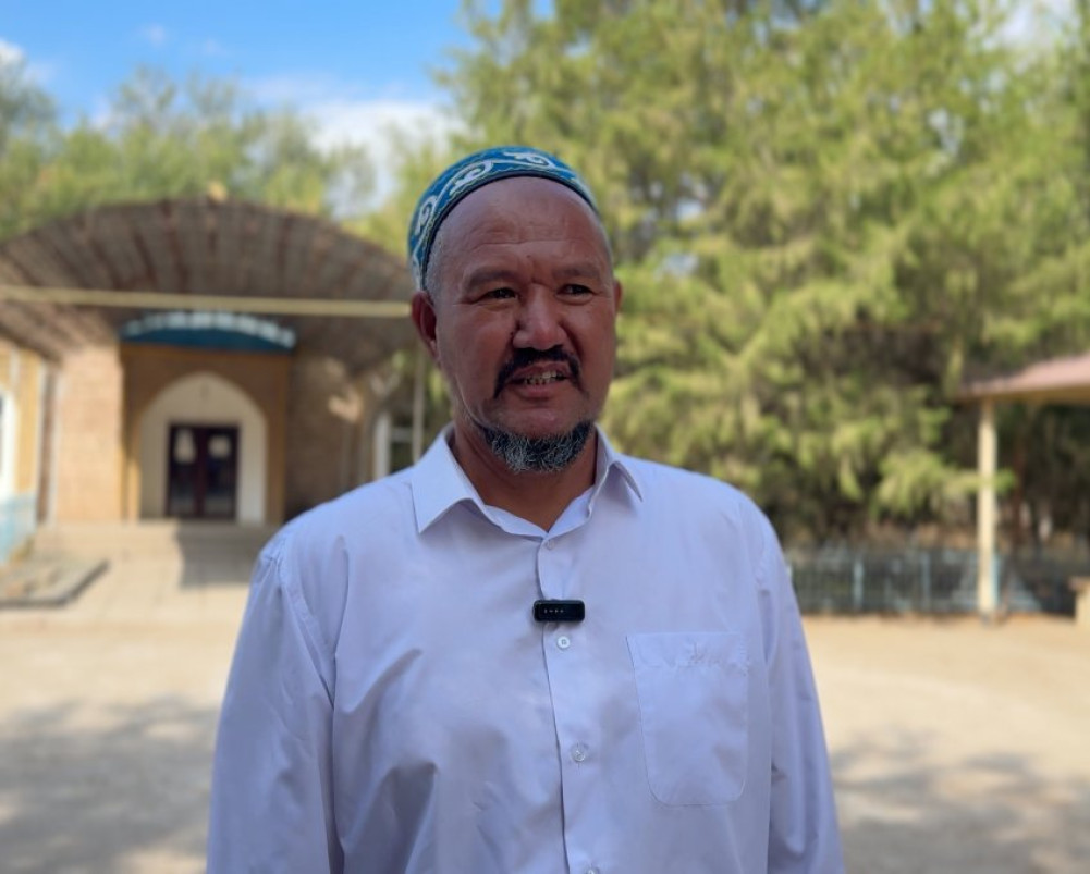 Әкесі мен қызы үйде жыныстық қатынасқа түскен видео